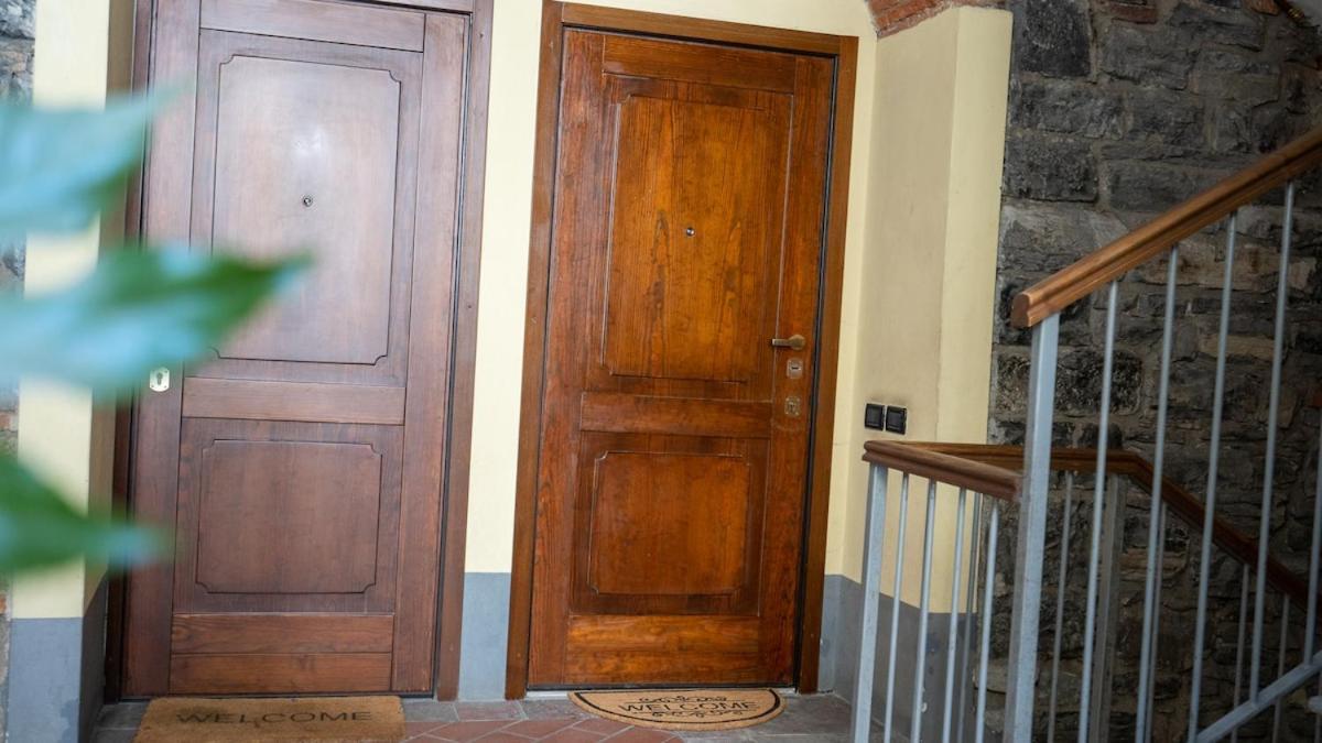 Alloggio Del 1400 Nel Cuore Del Centro Storico A 2 Min Dal Porto E Con 2 Bici Gratuite Комо Экстерьер фото